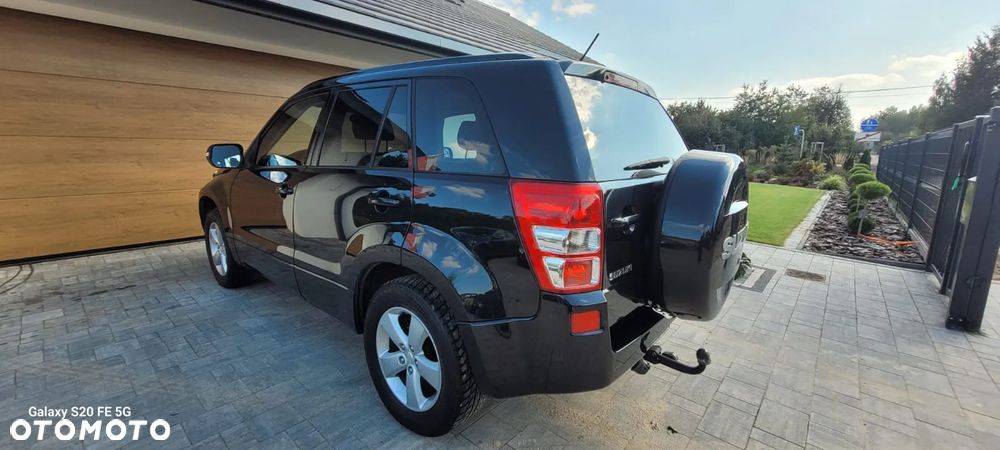 Suzuki Grand Vitara 2.4 De Luxe - 8