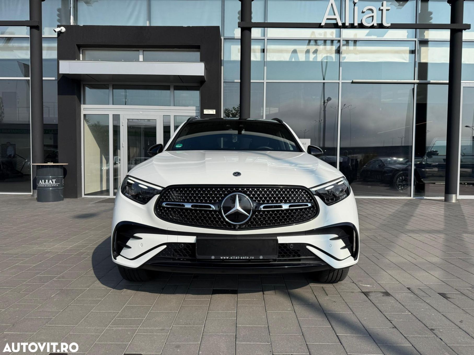 Mercedes-Benz GLC 300 e 4MATIC - 1