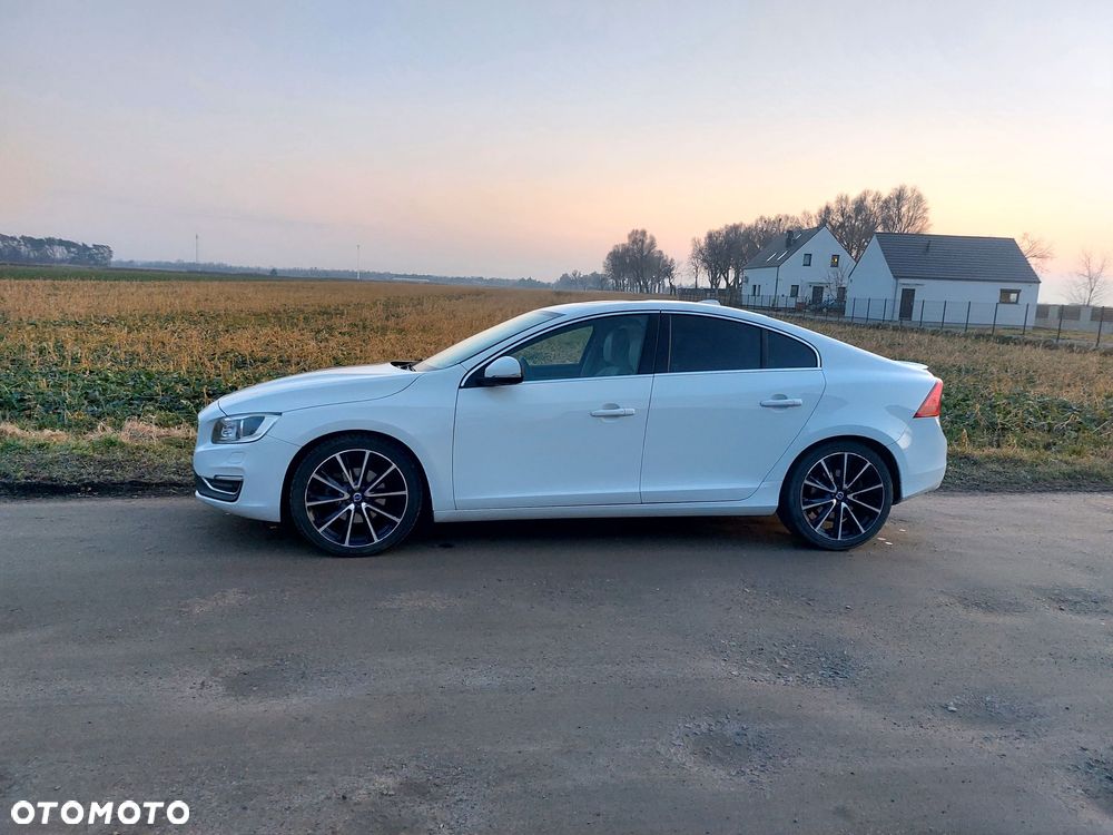 Volvo S60 D4 Drive-E R-Design Momentum - 8