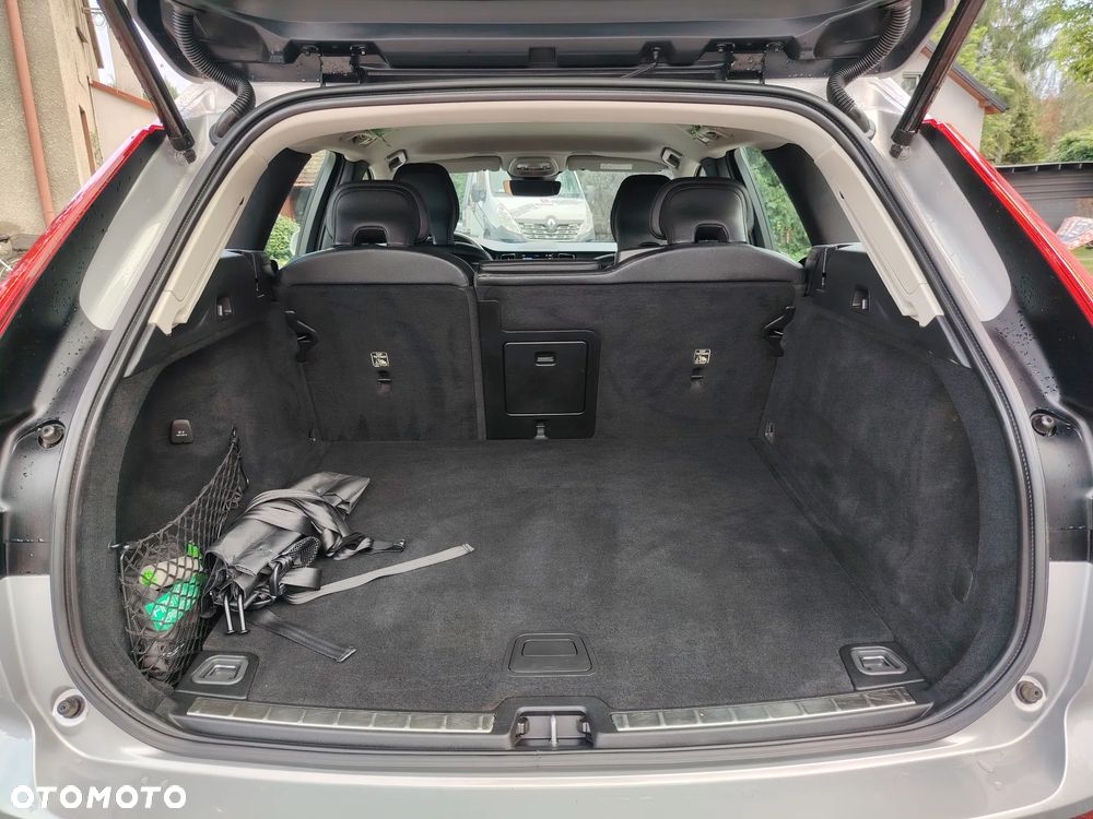 Volvo XC 60 B4 D AWD Inscription - 35