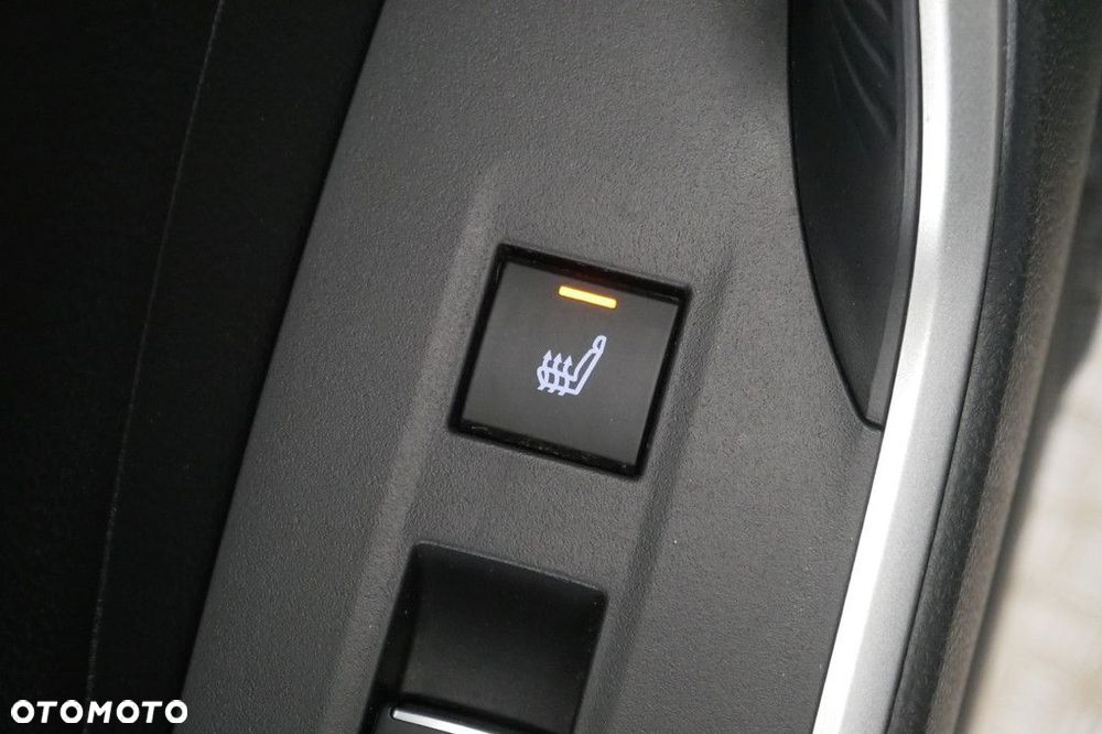 Volkswagen Golf - 25