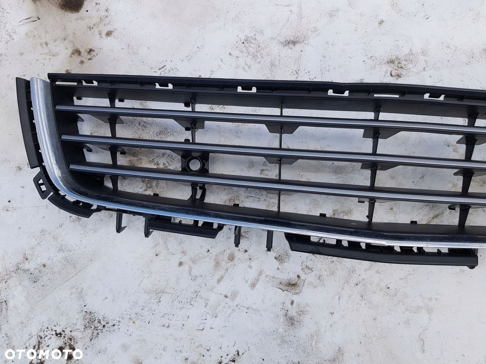 kratka zderzaka przód Opel Astra H GTC - 3