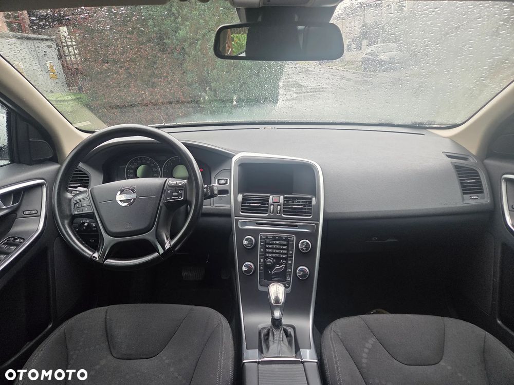 Volvo XC 60 2.4D AWD - 8