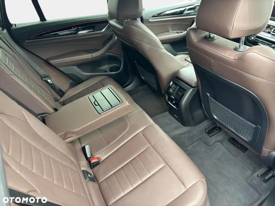 BMW X3 xDrive30i - 23