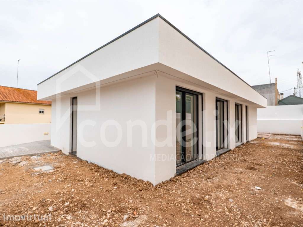 Moradia Térrea para venda em São Julião do Tojal - Grande imagem: 3/39