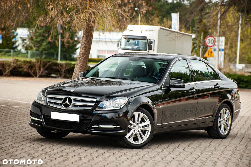 Mercedes-Benz Klasa C 180 BlueEFFICIENCY 7G-TRONIC Avantgarde - 8