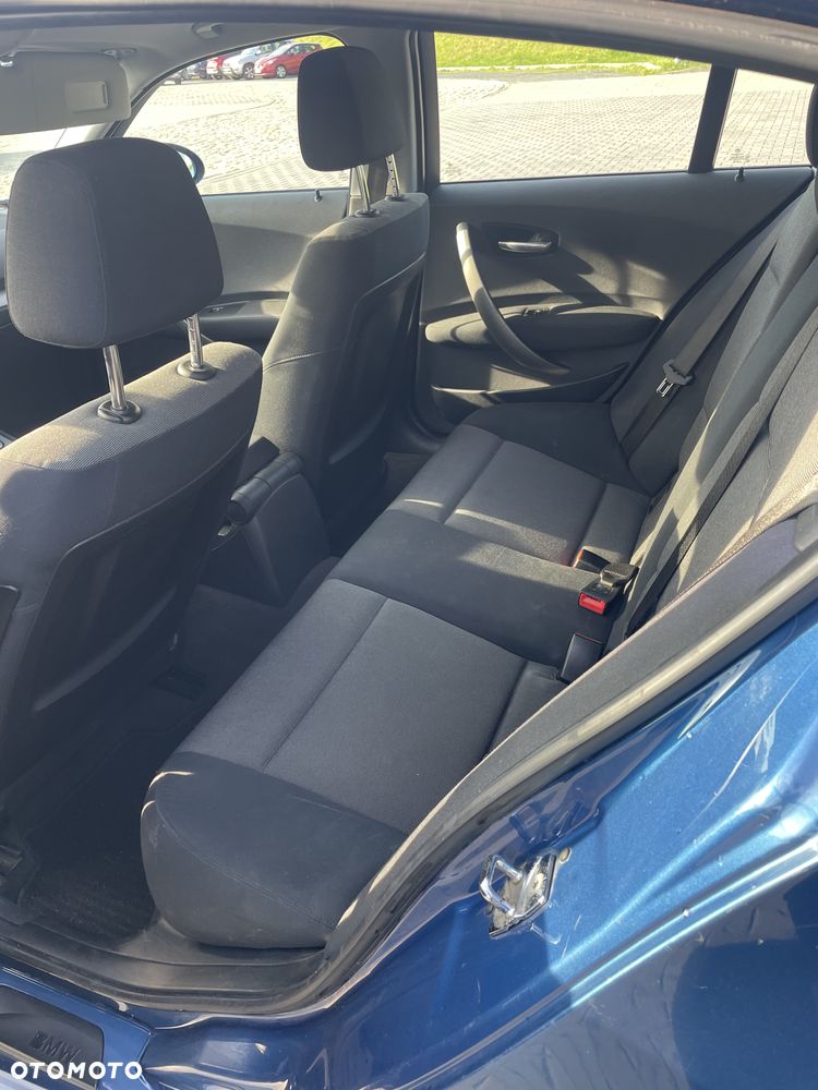 BMW Seria 1 - 21