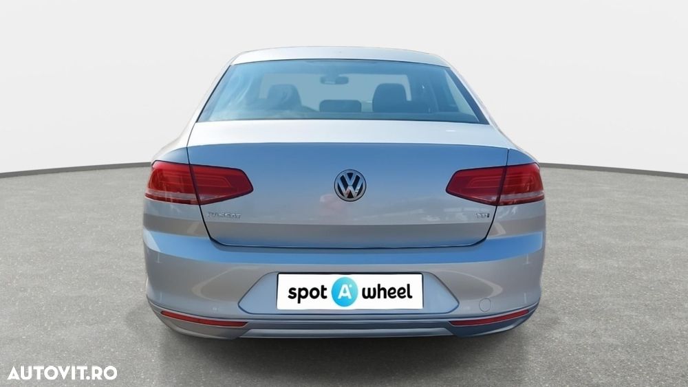 Volkswagen Passat - 8