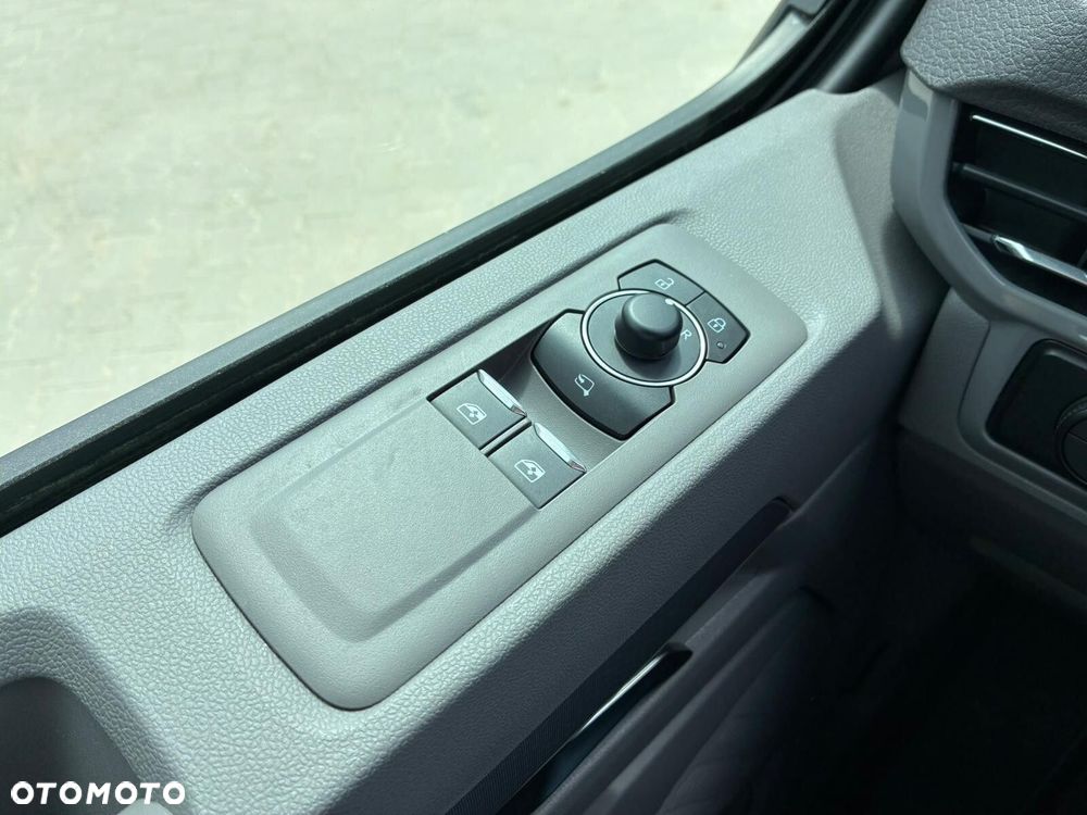 Volkswagen Transporter T7 Furgon EDITION Automat/L2H1, 2.0 TDI 170 KM, r.o. 3500 mm - 29