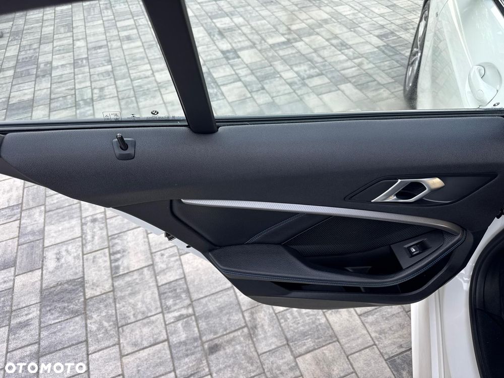 BMW Seria 1 118i M Sport - 31