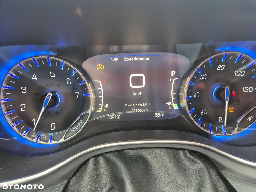 Chrysler Pacifica - 10
