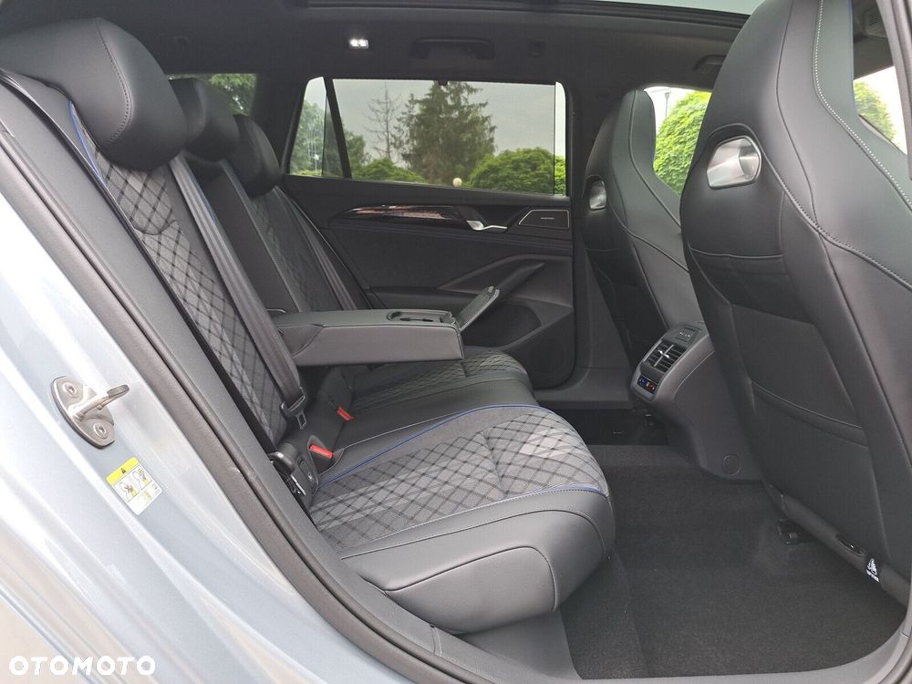 Volkswagen Passat Variant - 22