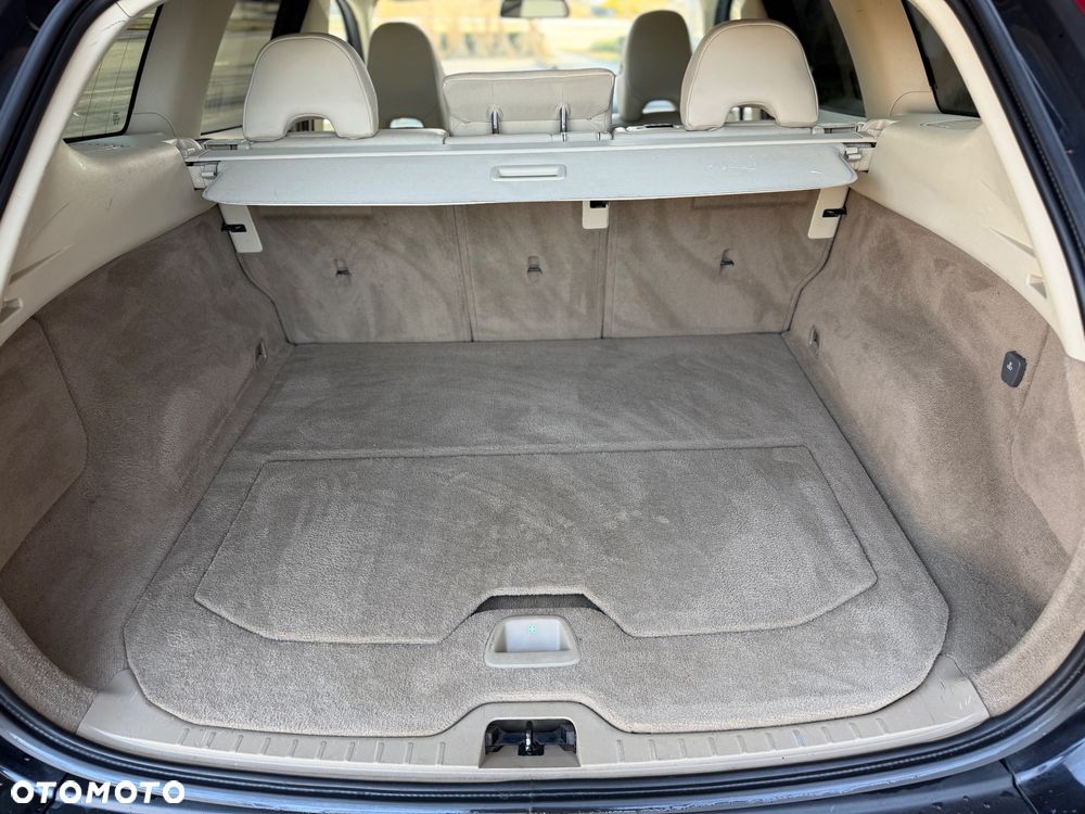 Volvo XC 60 2.4D Summum - 24