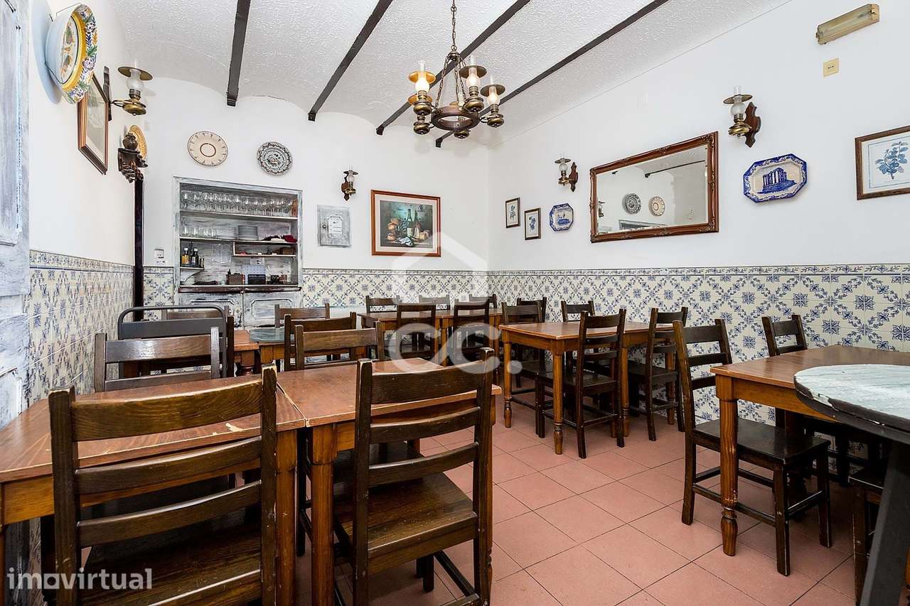 "A Choupana" – Trespasse de restaurante histórico no centro de Évora - Grande imagem: 2/31