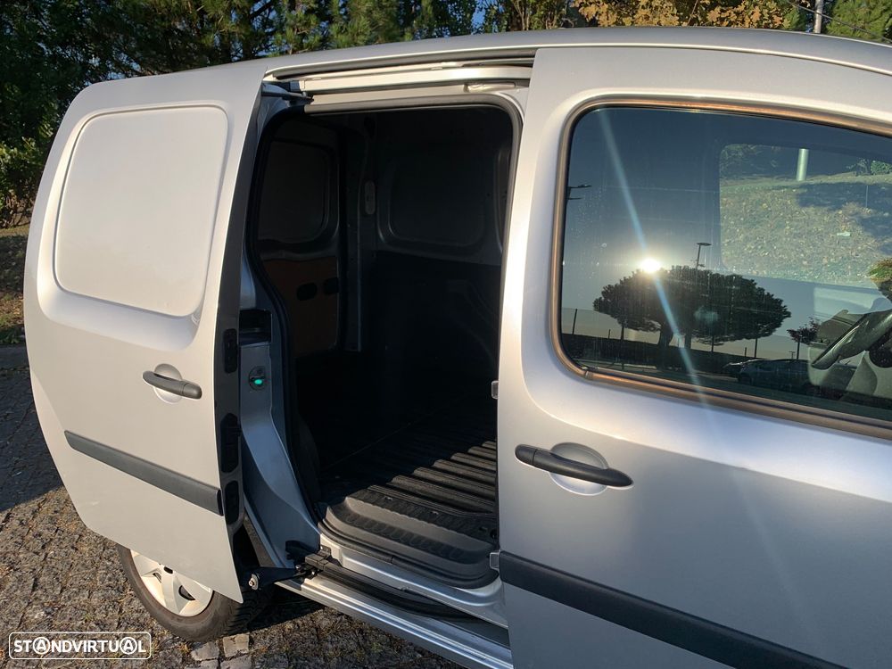 Renault Kangoo Maxi Z.E. 33 (c/ Bateria) - 14
