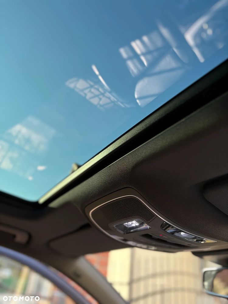 Audi A6 Avant 2.0 TDI Ultra S tronic - 25