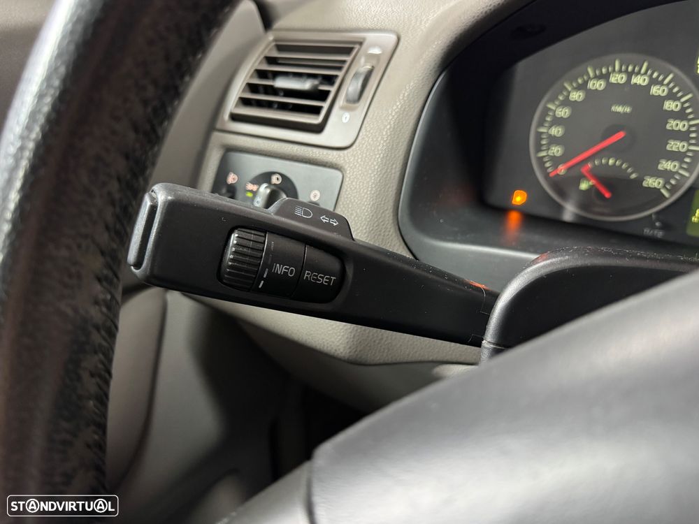 Volvo C30 1.6 D Drive Momentum - 24