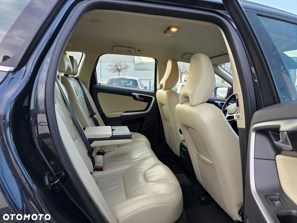 Volvo XC 60 T5 Powershift RDesign - 12
