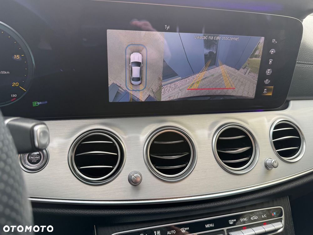 Mercedes-Benz Klasa E 220 d 4-Matic AMG - 32