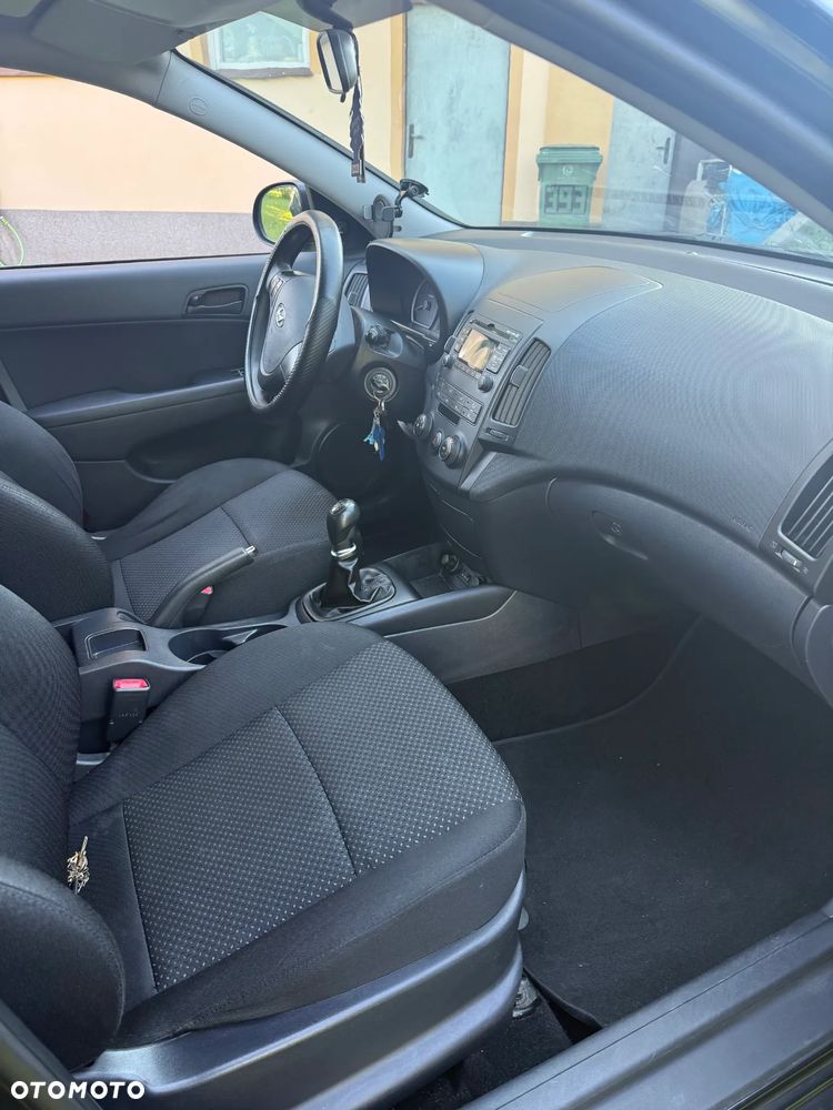 Hyundai i30 1.6 CRDi Classic - 11