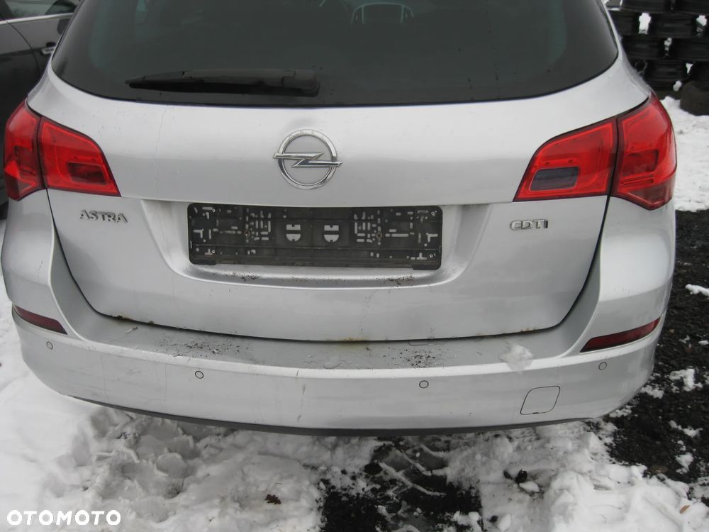 astra j klapa tyl kombi z176 - 1