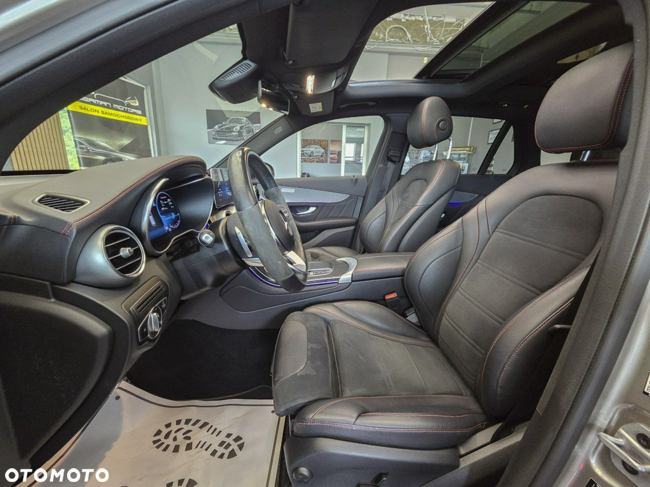 Mercedes-Benz GLC - 21