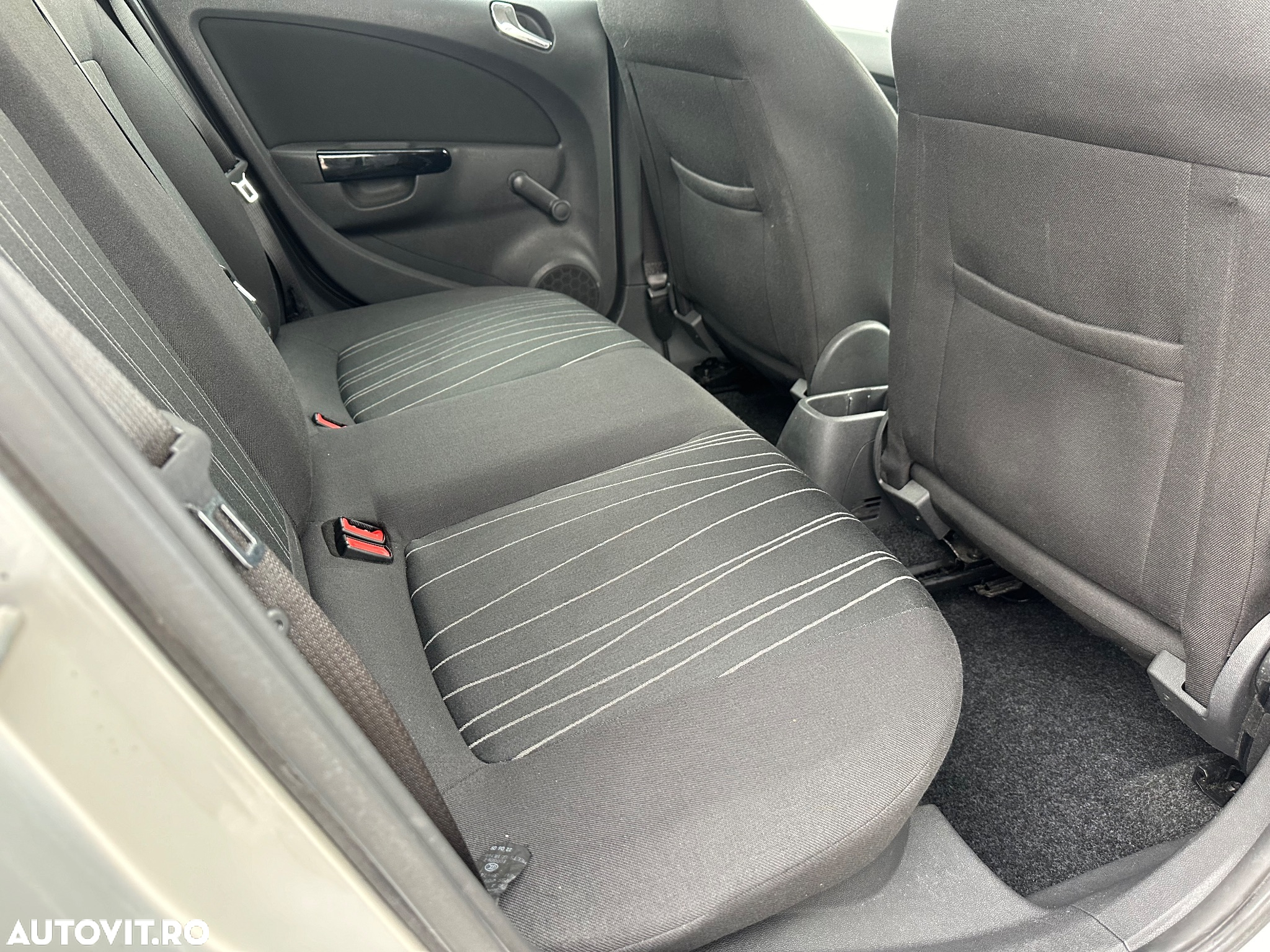 Opel Corsa 1.4 Automatik drive - 10