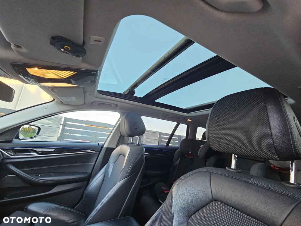 BMW Seria 5 520d Sport Line sport - 17