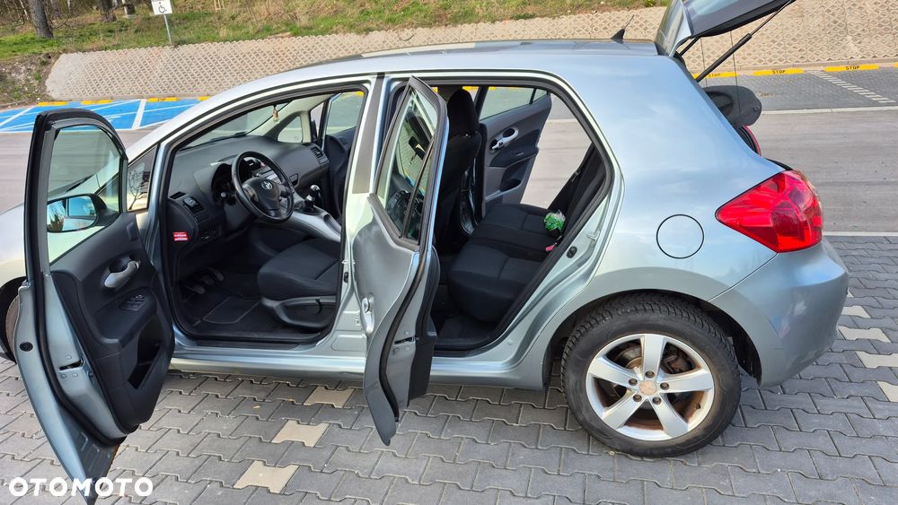 Toyota Auris 1.6 VVT-i Team - 19