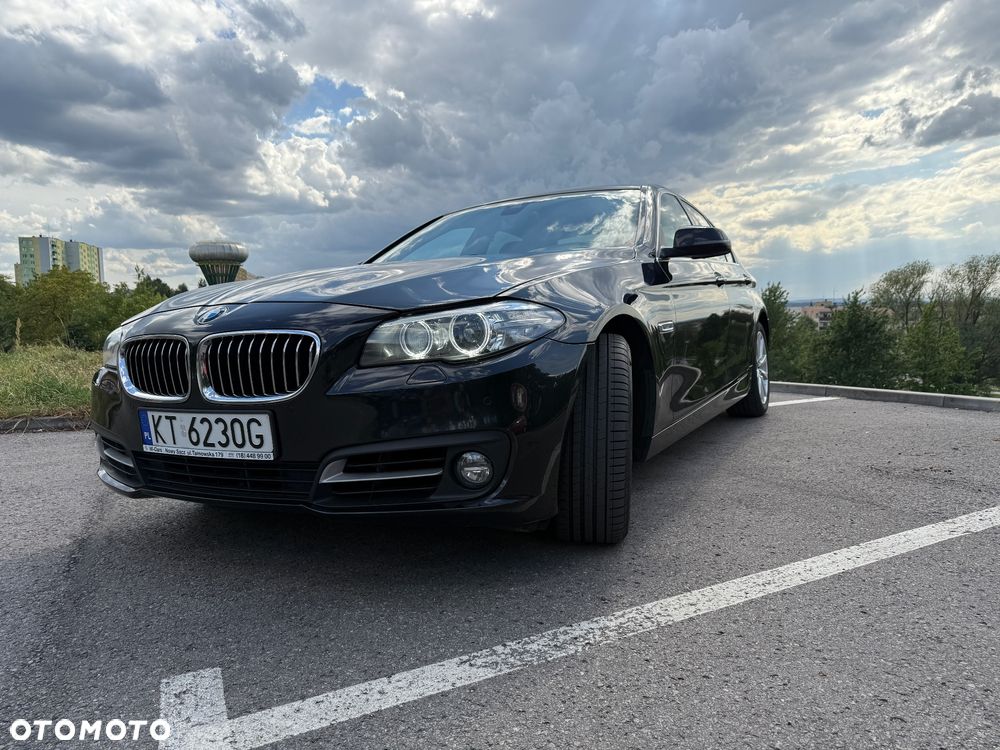 BMW Seria 5 520d xDrive - 13