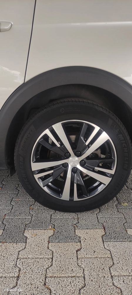 Peugeot 5008 BlueHDI 130 EAT8 Allure - 16