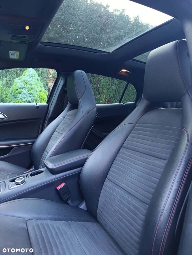 Mercedes-Benz GLA 250 AMG Line - 25