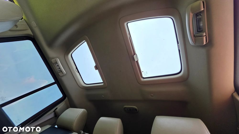 Jeep Commander 3.0 CRD Overland - 27