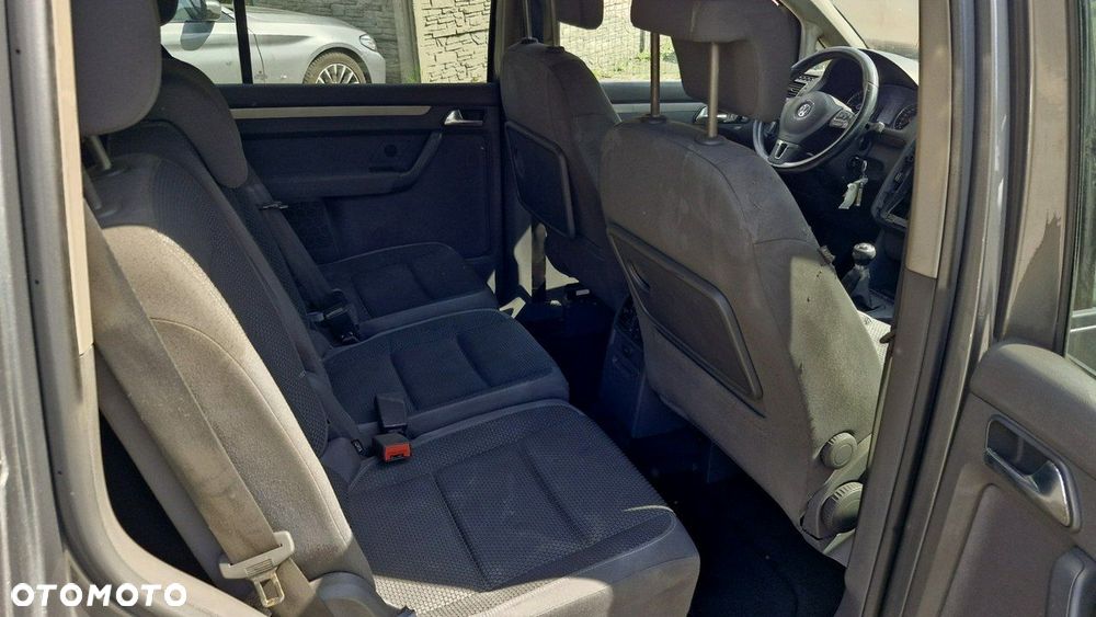 Volkswagen Touran 1.6 TDI DPF BlueMotion Technology STYLE - 12
