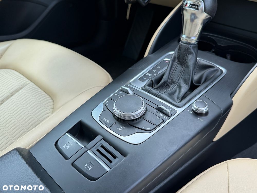 Audi A3 Sportback 1.2 TFSI Ambiente S tronic - 9