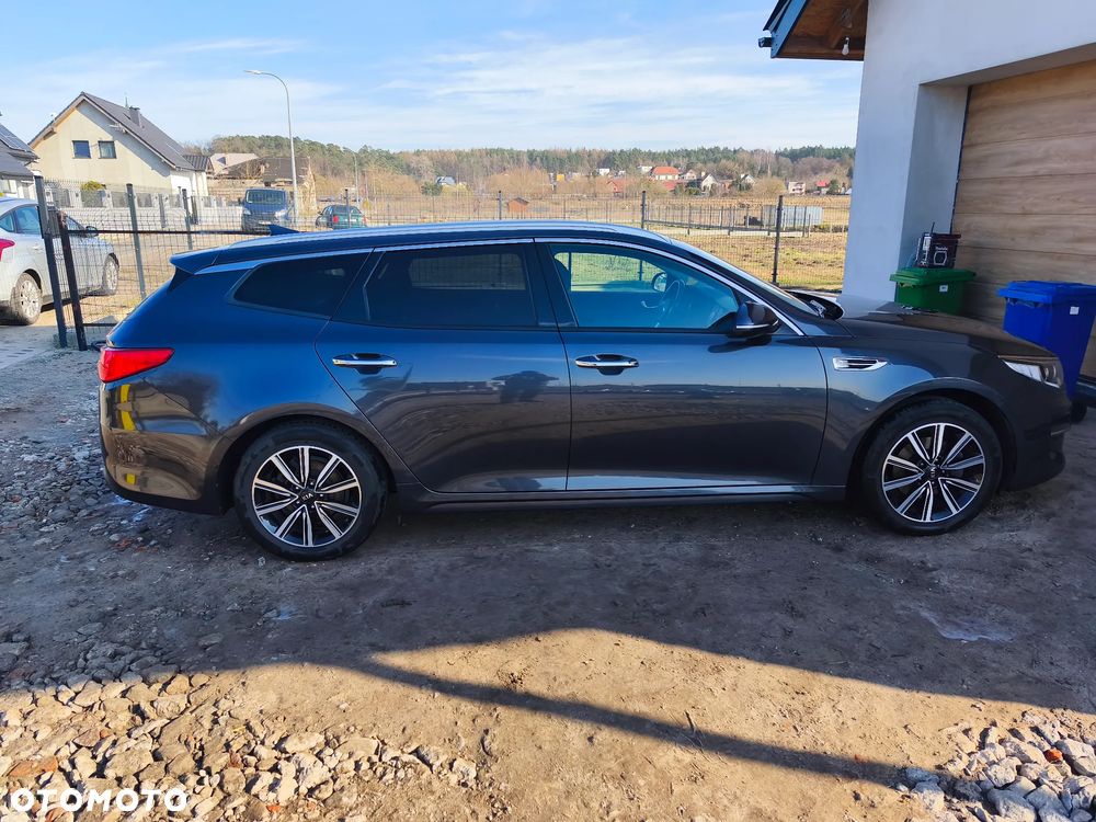 Kia Optima 2.0 L - 6