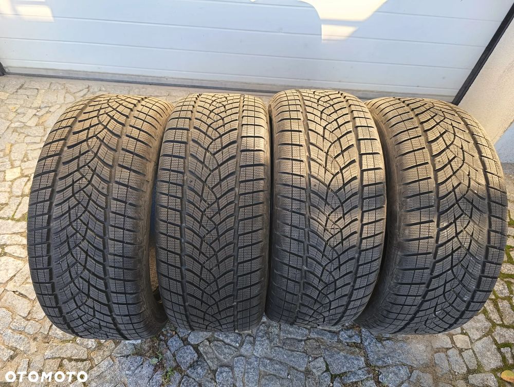 Opony zimowe Goodyear ultra grip perform plus SUV - 1