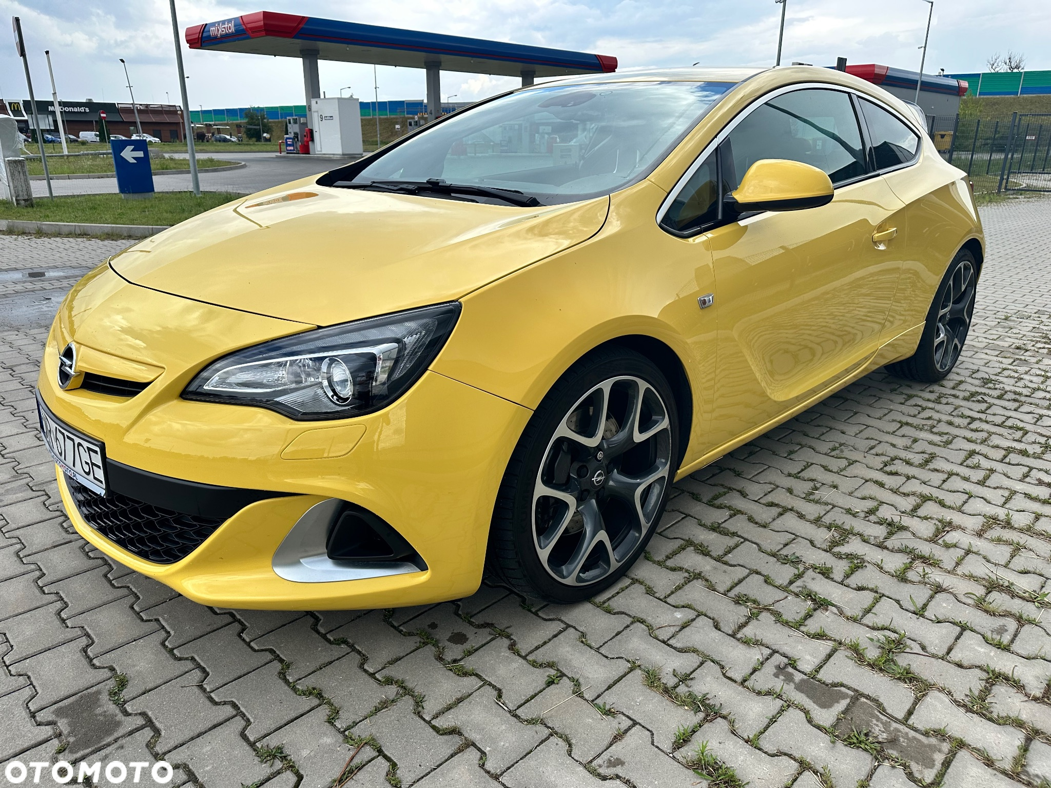 Opel Astra IV GTC OPC - 3