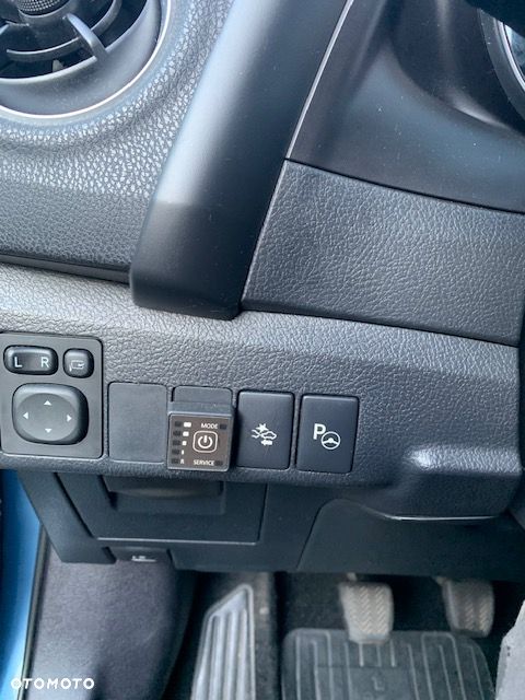 Toyota Auris 1.6 Premium Comfort - 10