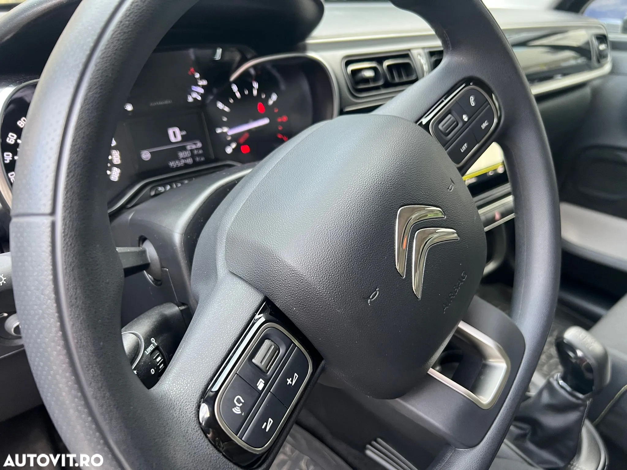 Citroën C3 BlueHDi 100 S&S PLUS - 9