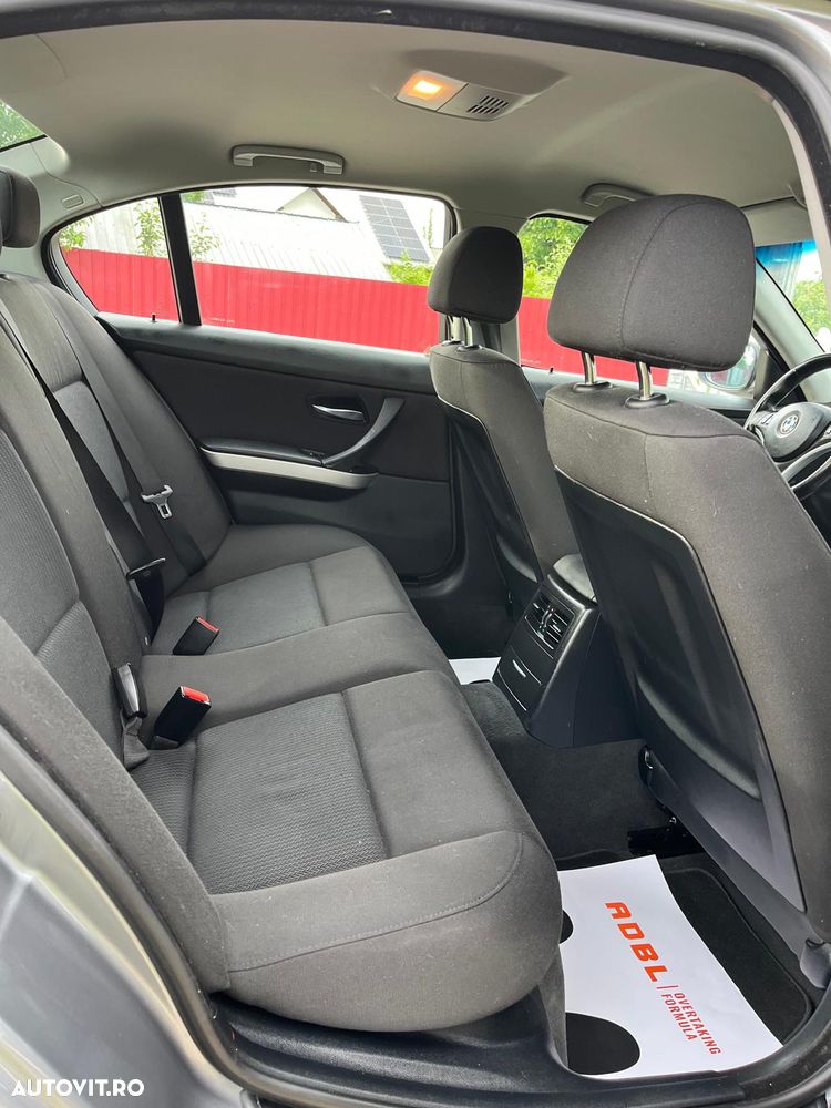 BMW Seria 3 318d - 6