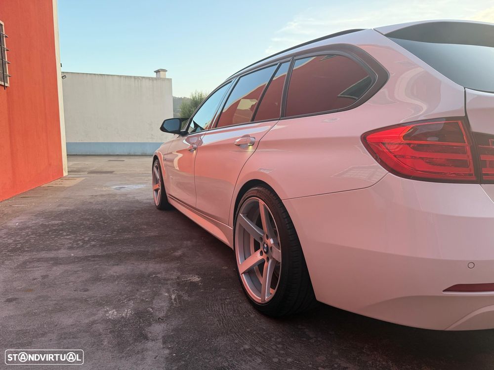 BMW 320 d Touring Sport-Aut. Efficient Dynamics Edition Sport Line - 12