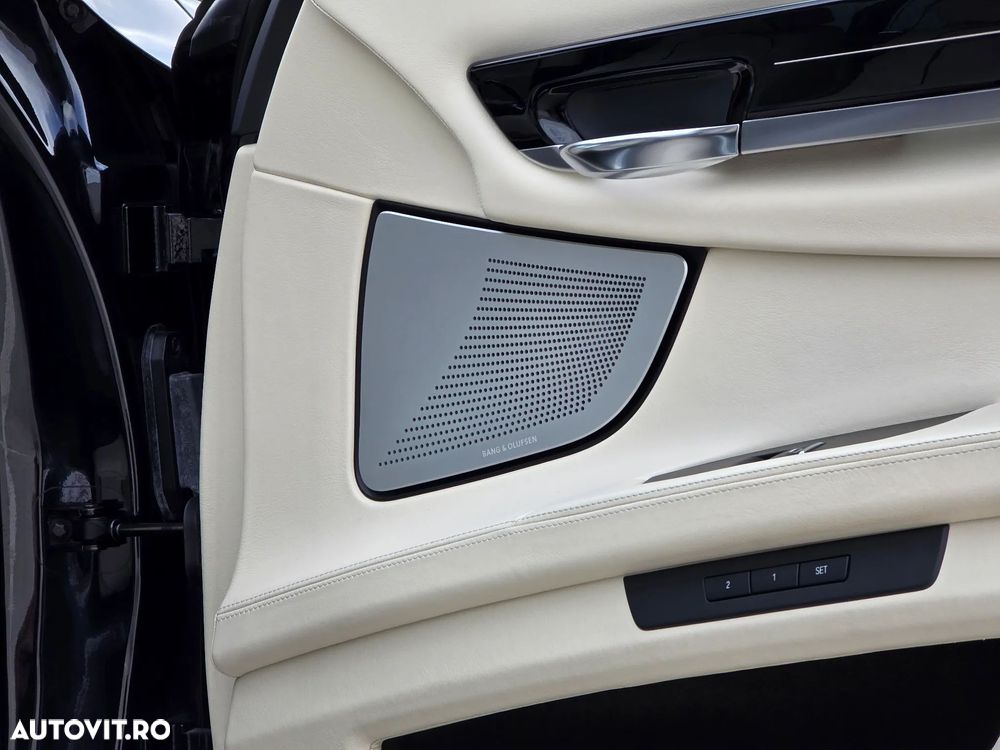 BMW Seria 7 730d - 26