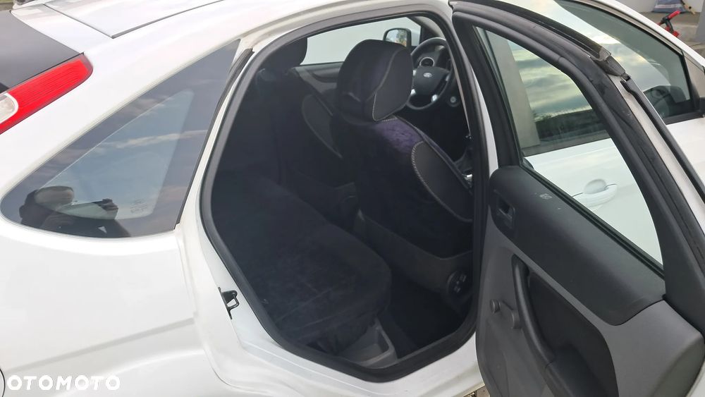 Ford Focus 1.6 TDCi Trend - 14