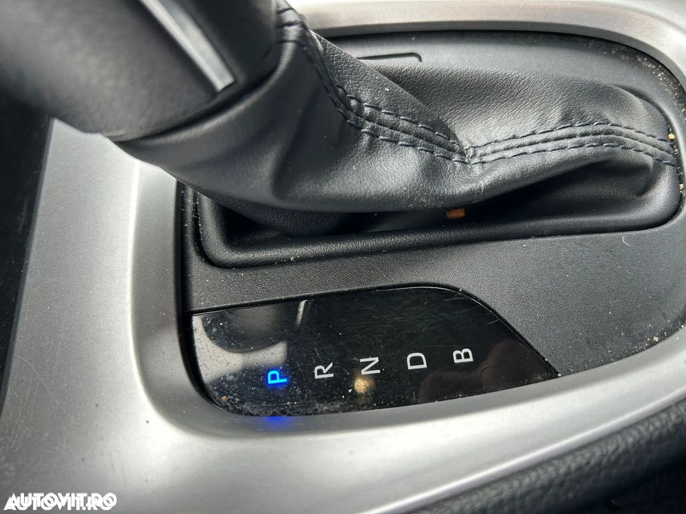 Toyota Yaris Cross 1.5 VVT-i HSD 116 4x2 HEV Business - 14