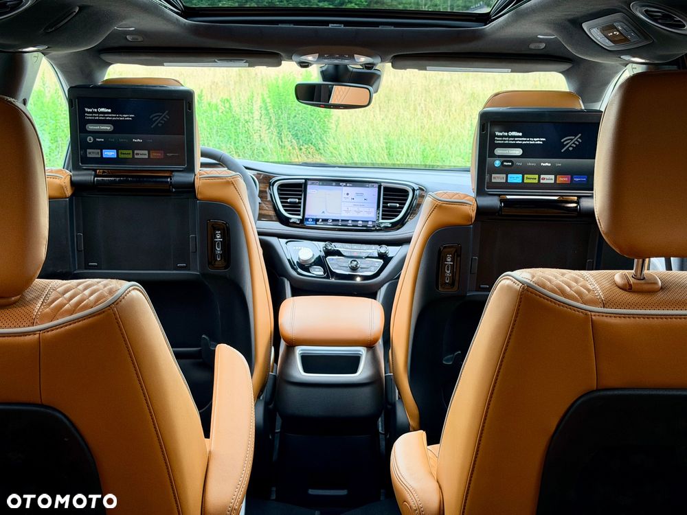 Chrysler Pacifica - 35