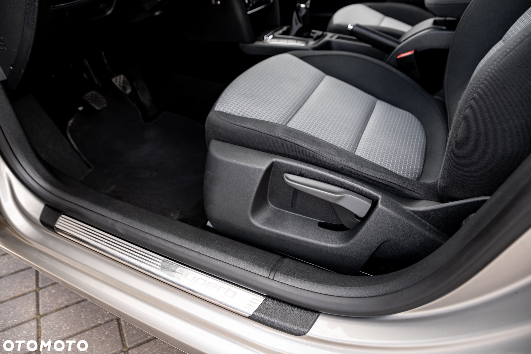 Skoda Superb 2.0 TDI Comfort - 22