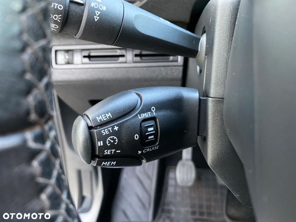 Peugeot 3008 1.5 BlueHDi Active S&S - 30