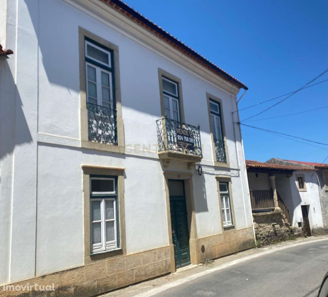 Duas moradias com terreno 4100m2 | 20 min de Coimbra - Grande imagem: 2/54