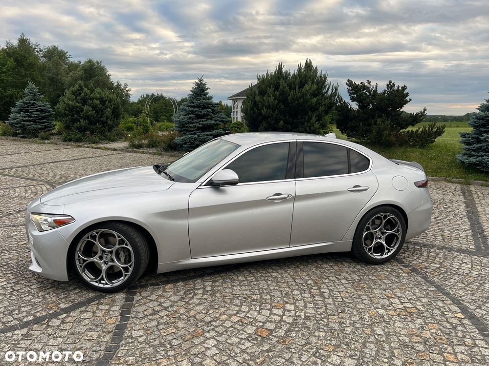 Alfa Romeo Giulia 2.0 Turbo 16V AT8 Veloce Ti - 5